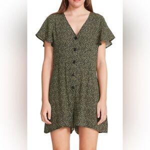 🌺NWT BB DAKOTA STEVE MADDEN BLACK AND YELLOW FLORAL ROMPER SIZE X-SMALL🌺